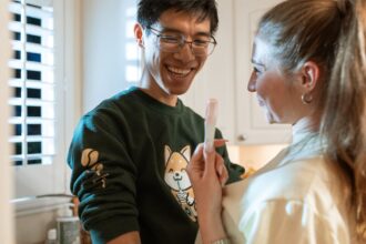 découvrez notre guide complet sur les tests de grossesse : comment les utiliser, quand les faire et interpréter les résultats avec précision.