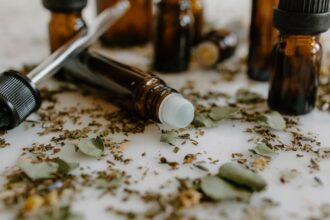 découvrez notre traitement anti-taches, formulé pour réduire l'apparence des imperfections et unifier le teint. profitez d'une peau plus nette et éclatante grâce à des ingrédients ciblés et efficaces. dites adieu aux taches indésirables et révélez votre beauté naturelle.