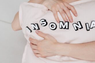découvrez les troubles du sommeil : causes, symptômes et solutions pour retrouver un sommeil réparateur. informez-vous sur les meilleures pratiques pour améliorer votre qualité de sommeil et comprendre l'impact des troubles sur votre santé.