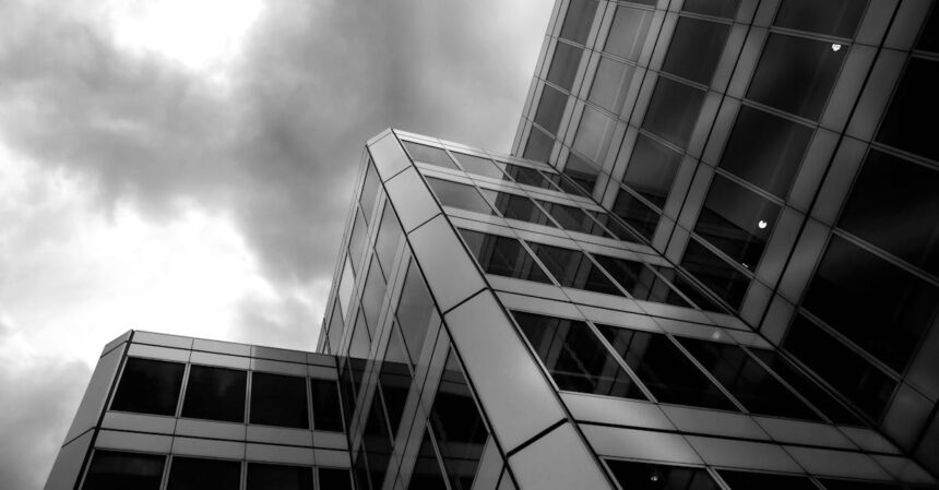 découvrez le fascinant monde du vertige, une expérience sensorielle unique mêlant sensations de hauteur et d'adrénaline. plongez dans les causes, les effets et les témoignages de ce phénomène qui suscite tant d'émotions.