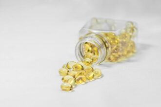 découvrez les bienfaits de la vitamine e, un puissant antioxydant essentiel pour la santé de votre peau et de votre corps. apprenez comment intégrer cette vitamine dans votre alimentation et profitez d'une peau radieuse et d'un système immunitaire renforcé.