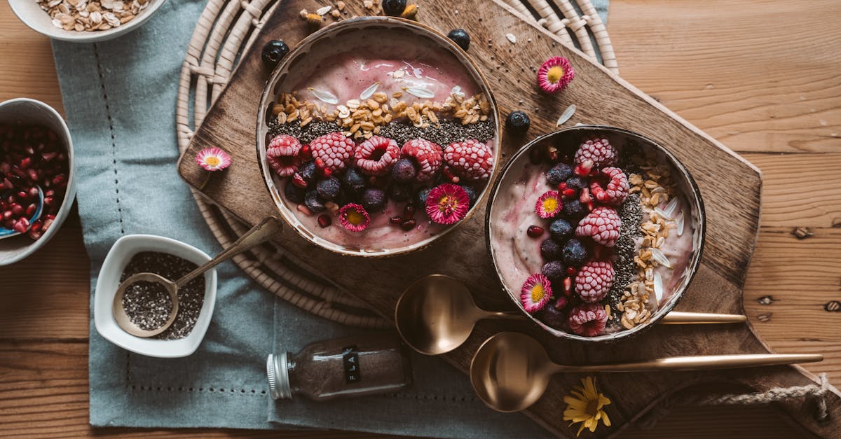 découvrez les nombreux bienfaits des graines de chia pour votre santé. riches en oméga-3, fibres et antioxydants, ces petites graines boostent votre énergie, favorisent la digestion et aident à la perte de poids. intégrez-les facilement dans votre alimentation quotidienne pour profiter de leurs vertus exceptionnelles.