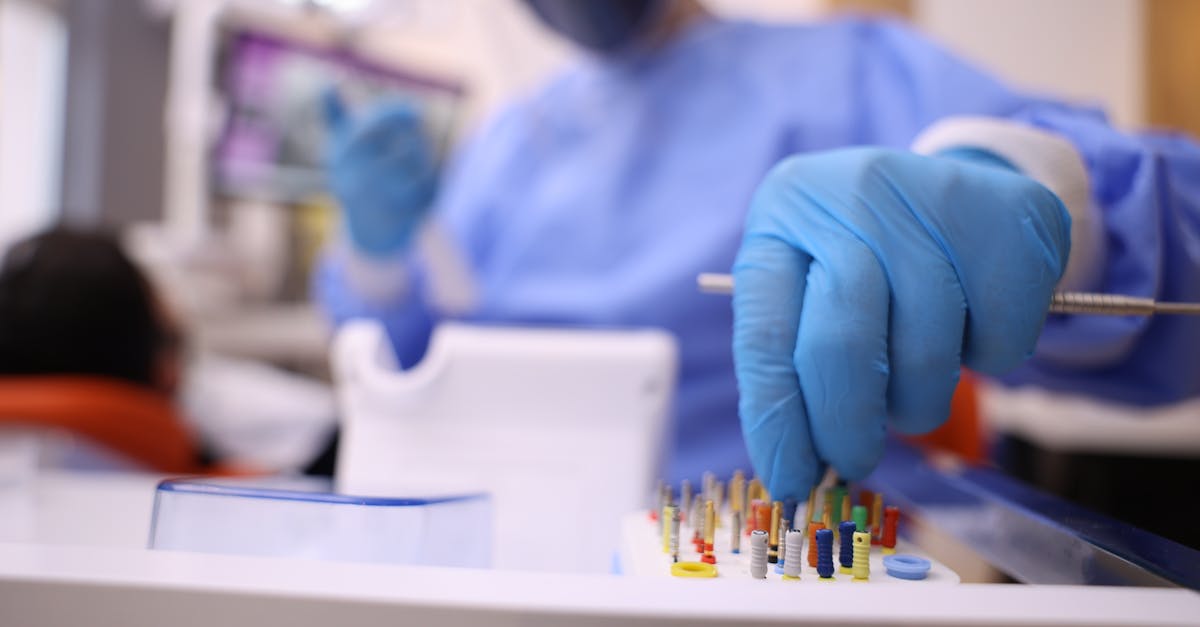 découvrez tout ce qu'il faut savoir sur l'infection des couronnes dentaires : causes, symptômes, traitements et conseils pour prévenir les complications. protégez votre santé bucco-dentaire avec des informations essentielles.