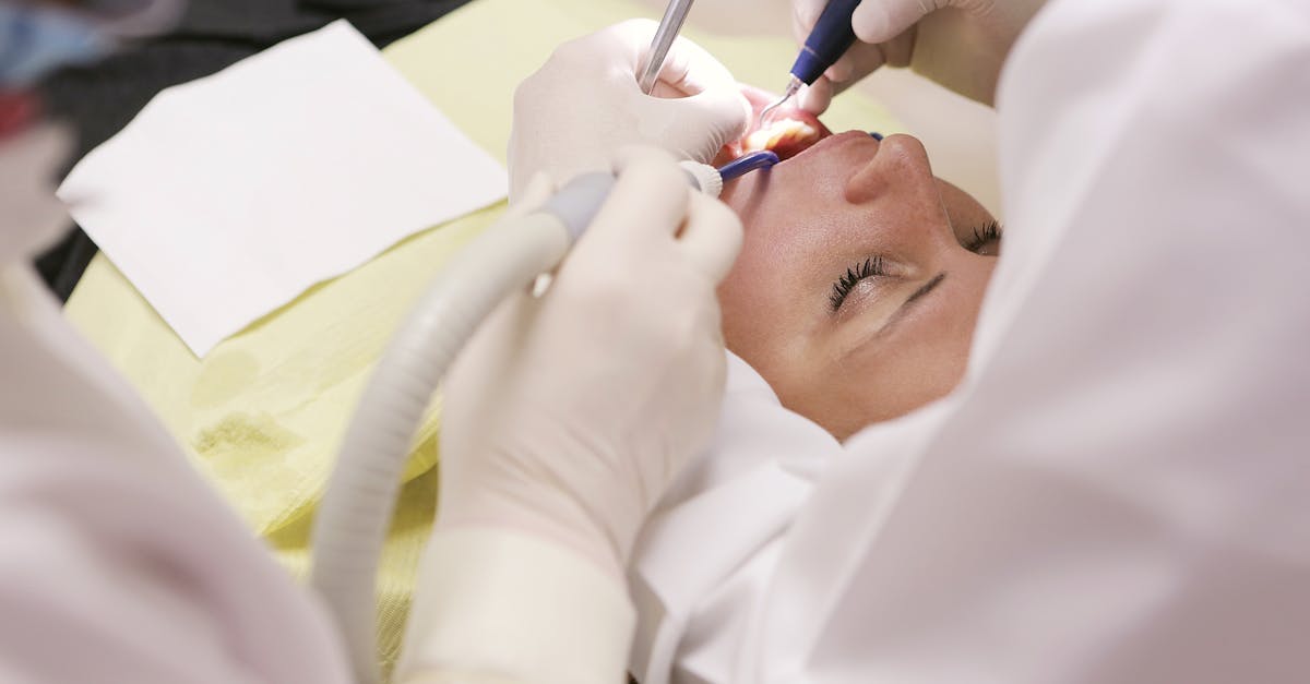 découvrez tout ce qu'il faut savoir sur les kystes dentaires : symptômes, diagnostic, traitements et préventions. informez-vous pour préserver la santé de votre bouche et éviter les complications.