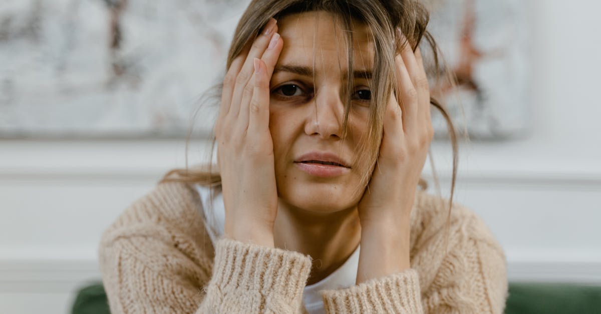 découvrez comment le trauma émotionnel peut affecter votre vie quotidienne et apprenez des stratégies efficaces pour guérir et retrouver votre équilibre émotionnel.