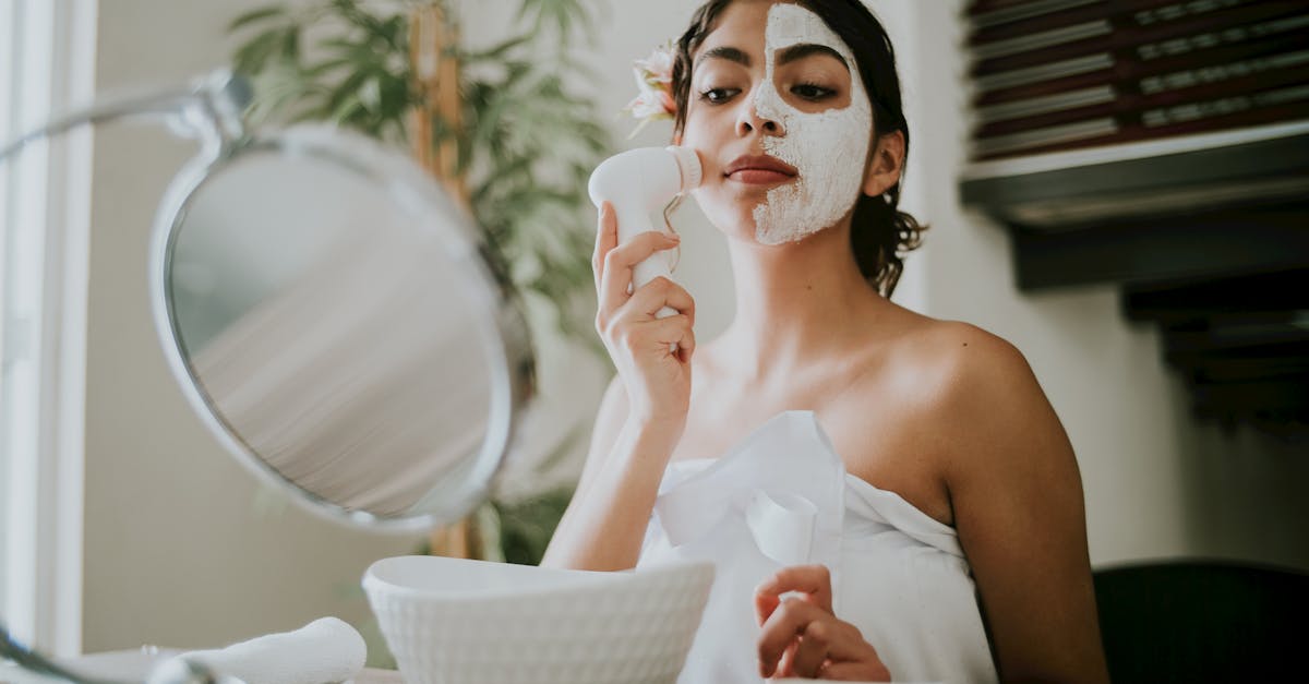 découvrez notre nettoyant facial doux et efficace, conçu pour éliminer les impuretés et le maquillage tout en préservant l'hydratation naturelle de votre peau. offrez à votre visage un éclat frais et revitalisé chaque jour.