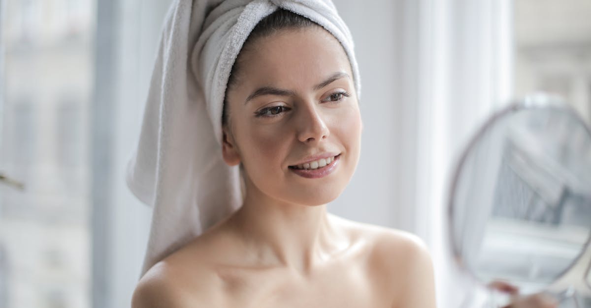 découvrez les secrets d'une peau éclatante et radieuse avec nos conseils et astuces. apprenez à réaliser votre routine beauté idéale pour obtenir un teint lumineux et en santé.