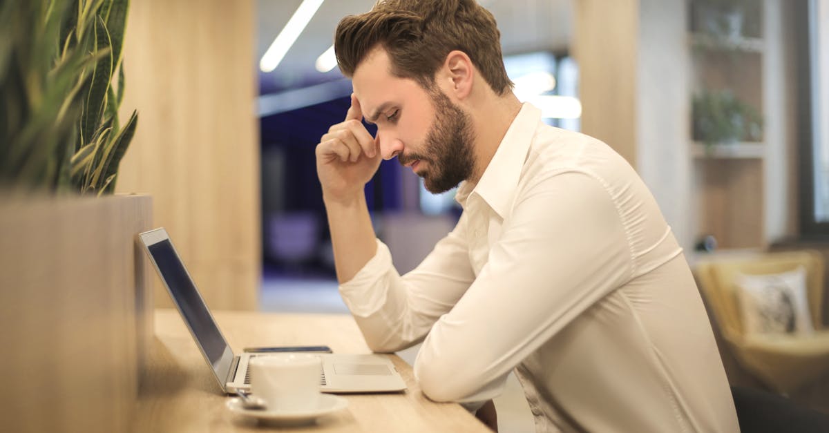 découvrez les causes, symptômes et traitements des maux de tête. apprenez à soulager vos douleurs et à prévenir les céphalées avec des conseils pratiques et des remèdes efficaces.