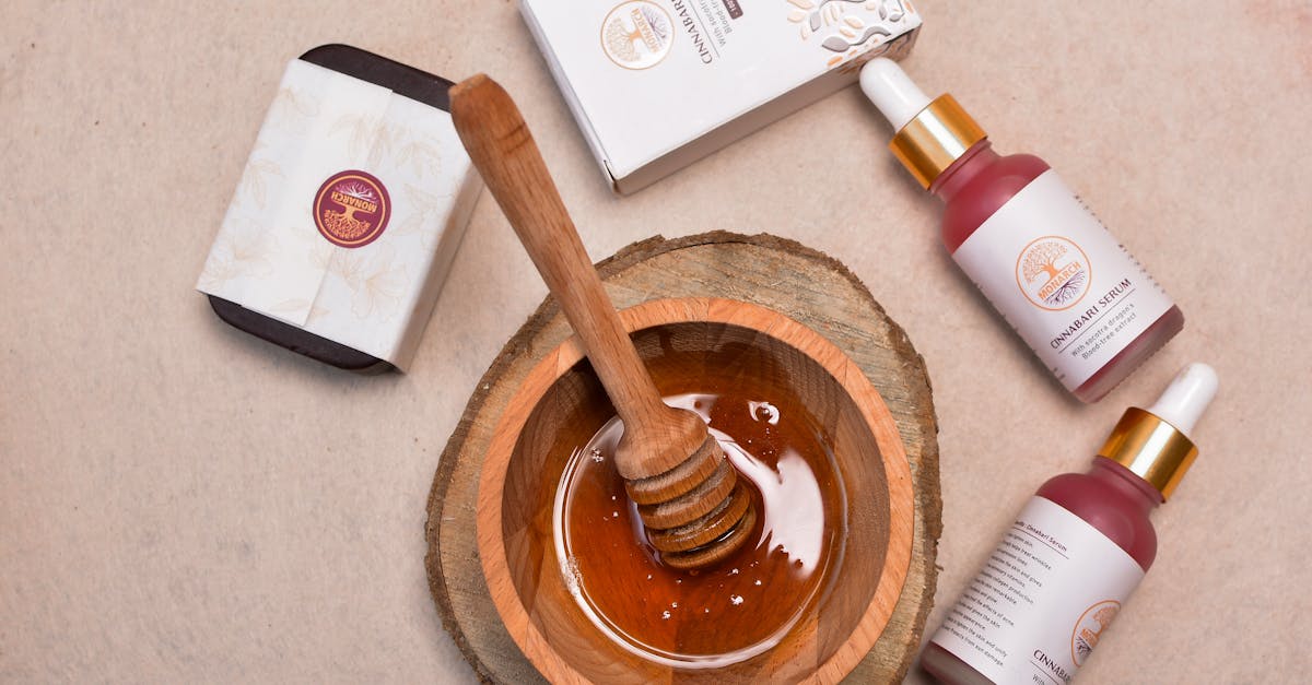 découvrez les bienfaits des soins de la peau à base de miel. notre gamme offre des produits naturels nourrissants et hydratants, parfaits pour revitaliser votre épiderme tout en lui apportant douceur et éclat.