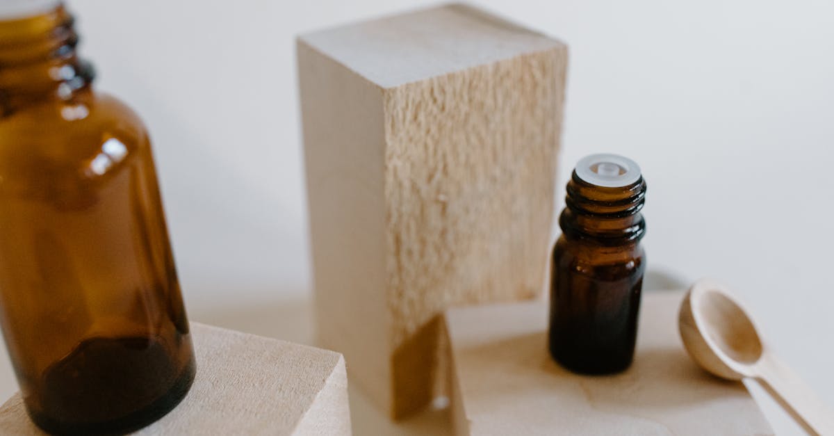 découvrez les nombreux bienfaits de l'huile essentielle de menthe poivrée : soulagement des douleurs, amélioration de la concentration, effets apaisants sur les maux de tête et stimulation de la digestion. plongez dans le monde des propriétés naturelles de cette huile précieuse!