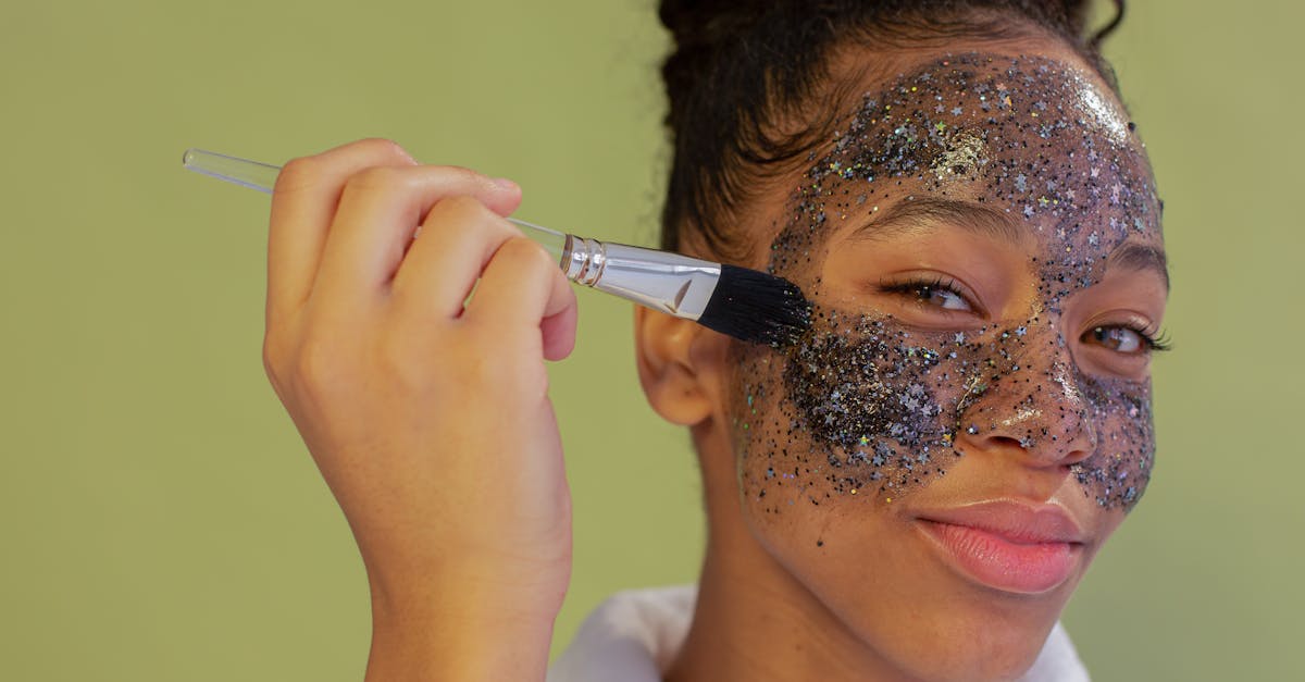 découvrez les secrets d'une peau radieuse avec nos conseils de beauté et soins adaptés. obtenez un teint éclatant et lumineux grâce à des astuces simples et efficaces pour revitaliser votre peau.