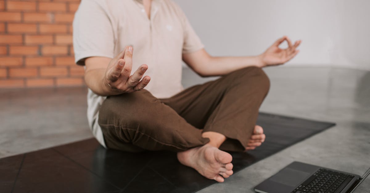 découvrez des techniques de relaxation efficaces pour réduire le stress et améliorer votre bien-être. apprenez à vous détendre grâce à des méthodes simples et accessibles qui vous aideront à retrouver sérénité et équilibre dans votre quotidien.