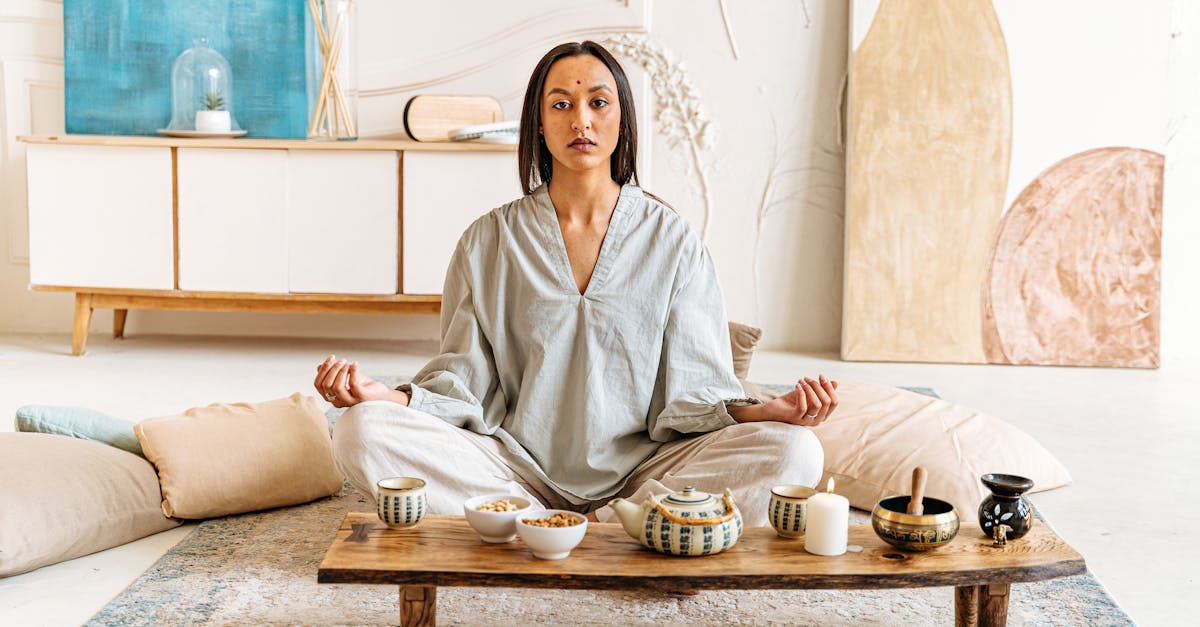 découvrez des techniques de relaxation efficaces pour apaiser votre esprit et détendre votre corps. apprenez des méthodes simples à intégrer dans votre quotidien pour réduire le stress et améliorer votre bien-être.