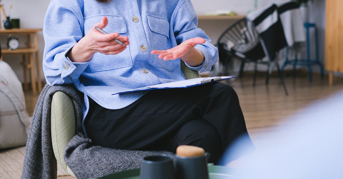 découvrez les bienfaits de la solution saline, un liquide essentiel pour l'hydratation, le rinçage nasal et les soins médicaux. apprenez comment elle agit sur votre santé et ses différentes utilisations au quotidien.