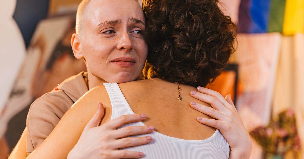 découvrez des solutions efficaces pour soulager la douleur des dents sensibles. apprenez les causes, les traitements et les astuces pour retrouver un sourire sans inconfort.