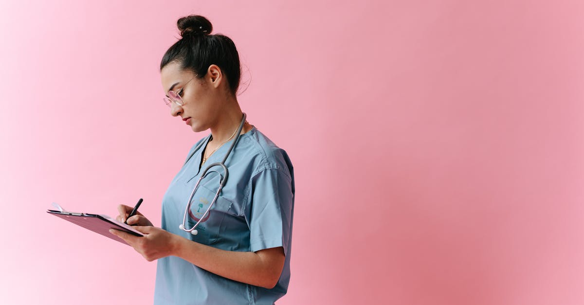 découvrez les soins dédiés et spécialisés offerts par des infirmières qualifiées, garantissant une attention personnalisée et un soutien optimal pour le bien-être des patients dans divers domaines de la santé.
