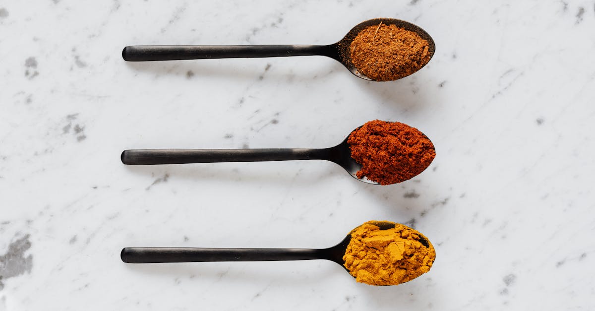 découvrez les bienfaits du curcuma, une épice aux propriétés anti-inflammatoires et antioxydantes. apprenez comment intégrer cette super épice dans votre alimentation pour améliorer votre santé et votre bien-être.