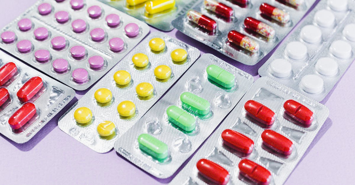 découvrez tout ce que vous devez savoir sur les antibiotiques : leur fonctionnement, les maladies qu'ils traitent, les résistances et les bonnes pratiques pour les utiliser efficacement. informez-vous sur l'importance de leur usage responsable pour préserver leur efficacité.