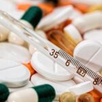 découvrez tout sur les antibiotiques : leur fonctionnement, les types disponibles, dans quelles situations ils sont prescrits et l'importance de respecter les traitements pour éviter la résistance bactérienne. informez-vous pour une utilisation responsable et efficace des antibiotiques.