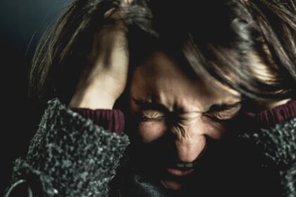 découvrez les causes, les symptômes et les solutions pour gérer une crise d'asthme. apprenez comment réagir efficacement en cas d'urgence et améliorer votre qualité de vie grâce à des conseils pratiques.