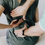découvrez des conseils efficaces pour soulager votre mal de dos et améliorer votre posture. apprenez les causes, les symptômes et les traitements pour vivre sans douleur.