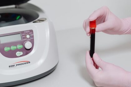 découvrez l'importance de l'analyse sanguine pour votre santé. explorez les différents types de tests, leur fonctionnement, et comment ils peuvent aider à diagnostiquer et surveiller diverses conditions médicales.