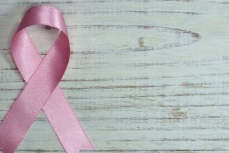 découvrez les différentes facettes du cancer : causes, symptômes, traitements et recherches récentes. informez-vous sur les moyens de prévention et de soutien pour les personnes touchées par cette maladie.