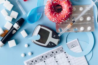 découvrez des stratégies efficaces pour la gestion des maladies chroniques. apprenez comment améliorer votre qualité de vie grâce à des conseils pratiques et un suivi adapté.
