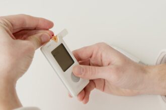 découvrez des informations essentielles sur les maladies chroniques, leurs impacts sur la santé et les stratégies de gestion pour améliorer la qualité de vie. informez-vous sur les symptômes, les traitements et les conseils pour vivre avec ces affections sur le long terme.