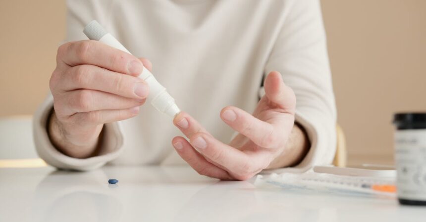découvrez tout ce que vous devez savoir sur les maladies chroniques : causes, symptômes, traitements et conseils pour mieux vivre au quotidien. informez-vous et restez en bonne santé.
