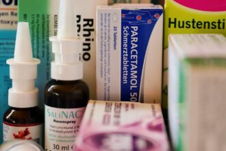 découvrez des remedies efficaces contre les boutons de fièvre. apprenez à soulager l'inconfort et à réduire la durée des éruptions grâce à des solutions naturelles et pharmaceutiques. protégez votre sourire avec nos conseils pratiques!