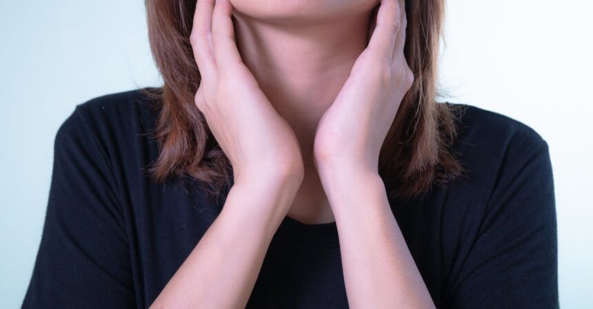 découvrez des remèdes efficaces pour soulager les boutons de fièvre. explorez des astuces naturelles et des traitements recommandés pour apaiser l'inconfort et accélérer la guérison.