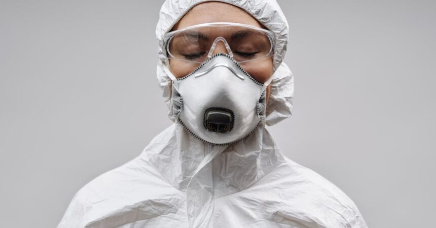 découvrez l'histoire captivante de 'contagion', un thriller haletant qui explore la propagation d'un virus mortel à travers le monde. suivez les scientifiques et les responsables de la santé alors qu'ils tentent de contenir une épidémie dévastatrice, tout en affrontant les peurs et les réactions du public. un film qui soulève des questions sur la nature humaine face à la crise.