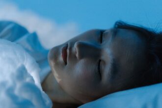 découvrez les bienfaits d'un sommeil profond et réparateur. apprenez des techniques pour améliorer la qualité de votre sommeil et profiter d'un repos optimal chaque nuit.