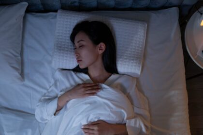 découvrez les bienfaits d'un sommeil profond pour revitaliser votre corps et votre esprit. apprenez des techniques simples et efficaces pour améliorer la qualité de votre sommeil et profiter d'une nuit réparatrice.
