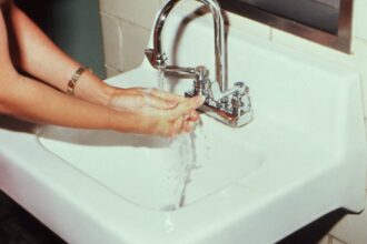 découvrez les stratégies essentielles de prévention des maladies pour maintenir une santé optimale. apprenez à réduire les risques et à adopter un mode de vie sain grâce à nos conseils et ressources pratiques.