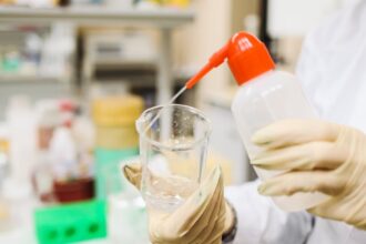 découvrez les différentes méthodes de désinfection pour assurer un environnement sain et sécurisé. apprenez à utiliser efficacement des techniques variées allant des solutions chimiques aux systèmes uv, et protégez votre espace contre les germes et bactéries.