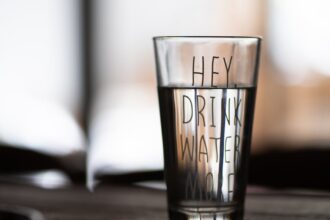 découvrez l'importance de l'eau potable pour votre santé et votre bien-être. apprenez comment choisir une eau de qualité, ses bienfaits et des conseils pour une consommation optimale.