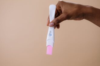 découvrez l'importance de la détection précoce dans le domaine de la santé. informez-vous sur les méthodes et technologies innovantes qui permettent d'identifier les maladies à un stade précoce, favorisant ainsi des traitements plus efficaces et une meilleure qualité de vie.