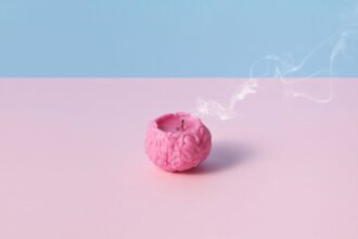 découvrez la notion de fragilité émotionnelle, ses causes et ses effets sur notre bien-être mental. apprenez à reconnaître et à gérer cette sensibilité pour favoriser une meilleure santé émotionnelle au quotidien.
