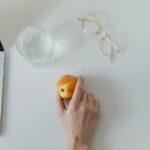 découvrez l'importance de l'ergonomie dans notre vie quotidienne. apprenez comment améliorer votre confort et votre bien-être au travail et à la maison grâce aux principes ergonomiques. adoptez des solutions adaptées pour optimiser votre posture et prévenir les douleurs.