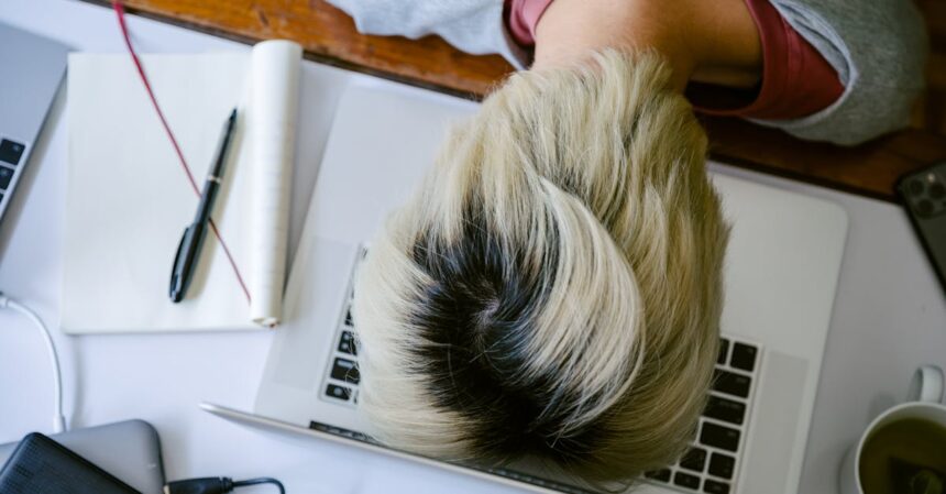 découvrez des conseils pratiques et des informations sur la fatigue, ses causes, ses symptômes et comment la surmonter pour retrouver énergie et bien-être au quotidien.