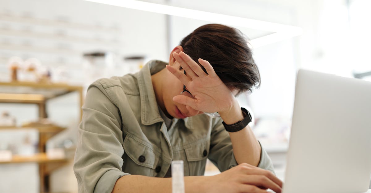 découvrez tout ce qu'il faut savoir sur la fièvre : causes, symptômes, traitements et conseils pour gérer cet état. informez-vous sur les différentes façons de soulager la fièvre et quand consulter un médecin.