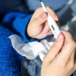 découvrez tout ce qu'il faut savoir sur la fièvre : causes, symptômes, traitements et conseils pour gérer cette condition courante. restez informé pour mieux comprendre votre santé.
