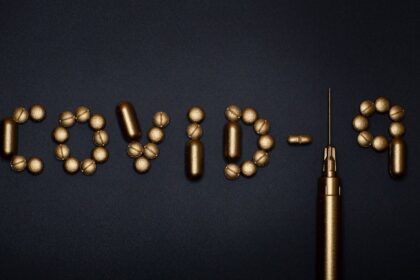 découvrez tout sur la fièvre : causes, symptômes, traitements et conseils pour la gérer efficacement. informez-vous sur cette réaction naturelle de l'organisme face à une infection.
