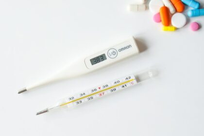 découvrez les meilleurs médicaments contre la fièvre pour soulager vos symptômes rapidement. informez-vous sur les options disponibles, leurs effets et comment les utiliser efficacement.