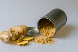 découvrez les multiples bienfaits du gingembre, cette racine aux propriétés antioxydantes et anti-inflammatoires. apprenez à l'intégrer dans vos recettes pour profiter de ses vertus santé et rehausser la saveur de vos plats.
