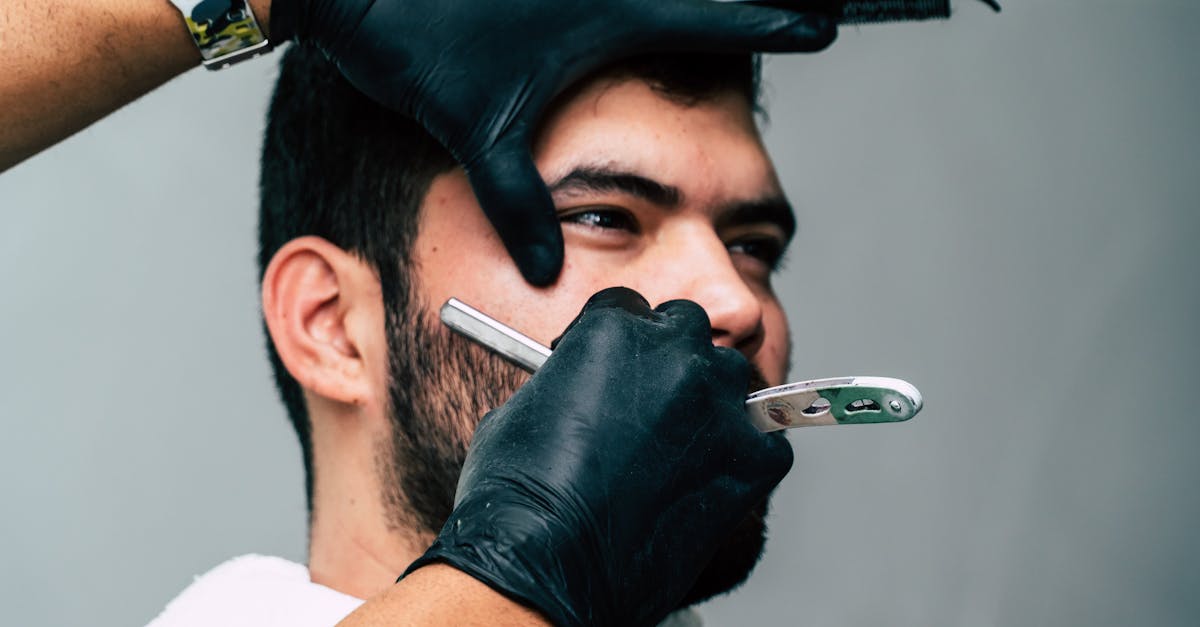 découvrez notre collection de gants élégants et fonctionnels, conçus pour offrir confort et protection dans toutes vos activités. parfaits pour l'hiver ou le travail, nos gants allient style et performance.