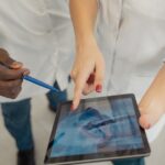 découvrez les dernières innovations hospitalières qui transforment les soins de santé. plongez dans un monde où la technologie et la médecine se rencontrent pour améliorer l'expérience des patients et l'efficacité des établissements. restez à jour sur les avancées qui redéfinissent l'avenir de l'hospitalisation.
