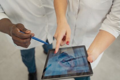 découvrez les dernières innovations hospitalières qui transforment les soins de santé. plongez dans un monde où la technologie et la médecine se rencontrent pour améliorer l'expérience des patients et l'efficacité des établissements. restez à jour sur les avancées qui redéfinissent l'avenir de l'hospitalisation.